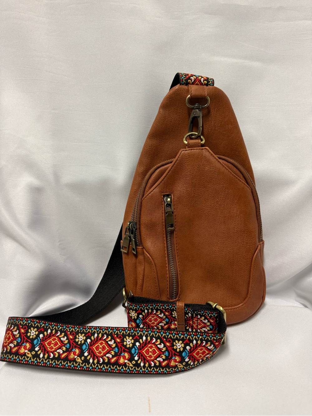 Antik Kraft vegan leather crossbody